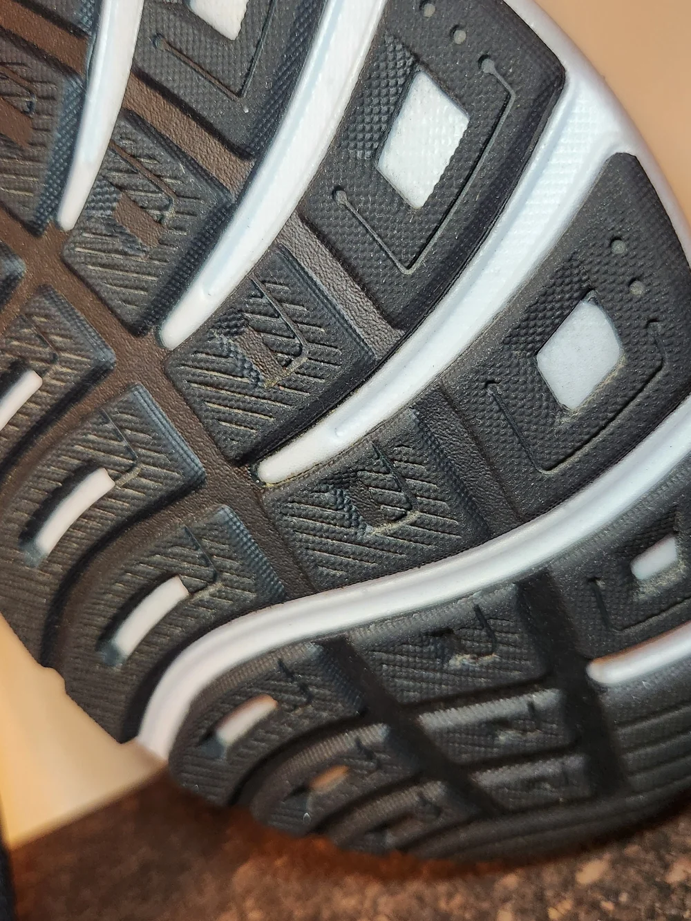 Brooks Ghost 18 Running Shoes Mens Size 10.5 Wide 2E